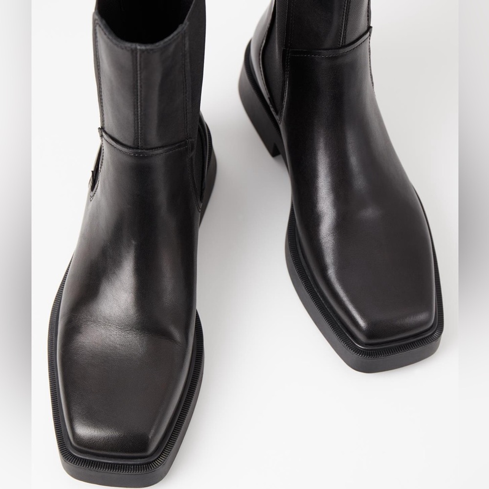 Vagabond “Jillian” Chelsea Boot